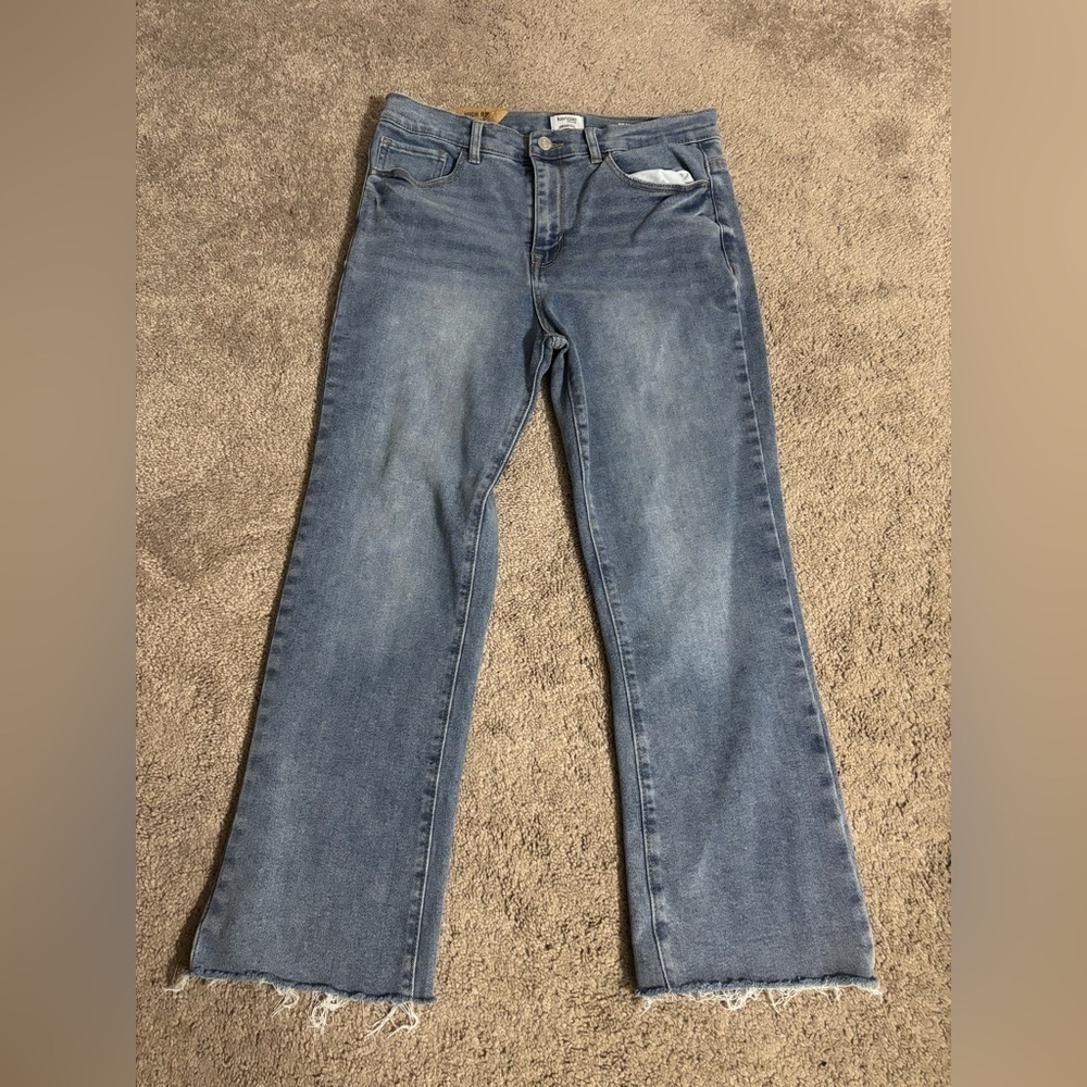 Kensie Jeans Womens Size 8/29 Vintage Luxe The Savannah High
Rise Flare Crop